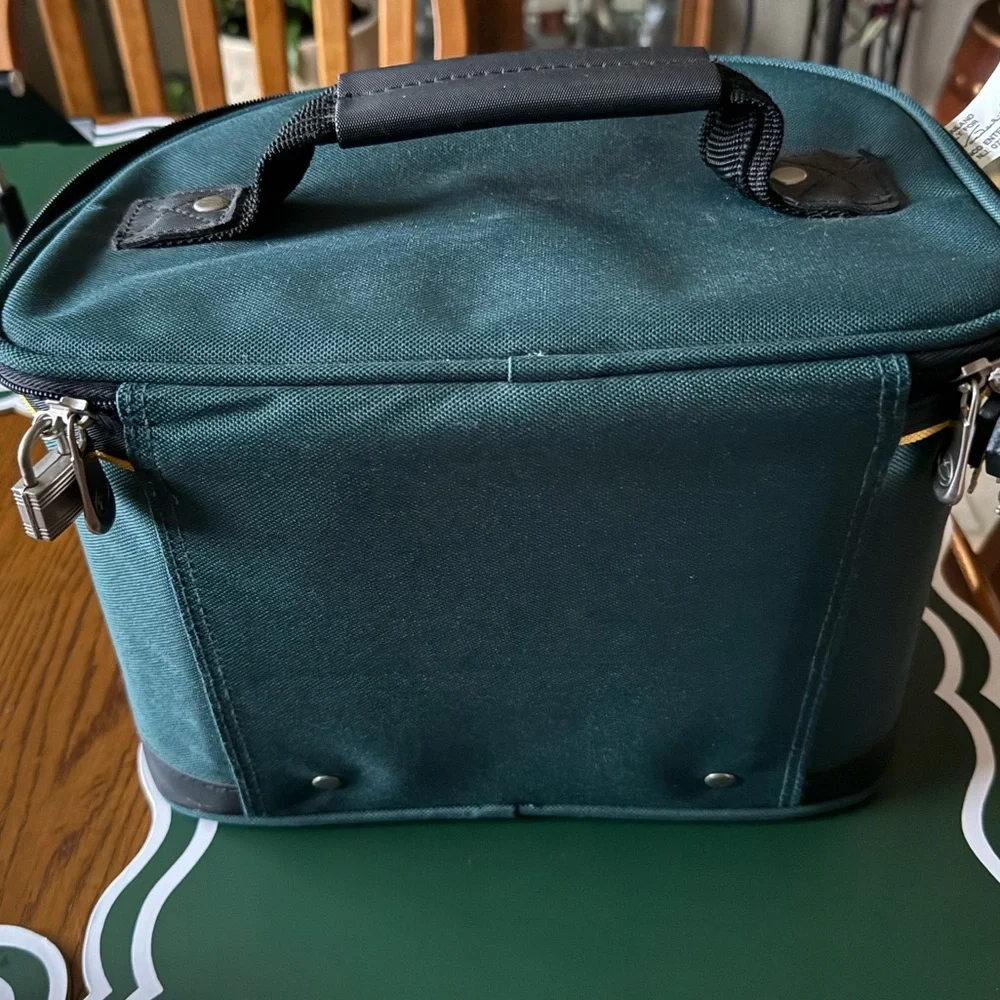 Gloria Vanderbilt Green and Black Makeup Organizer